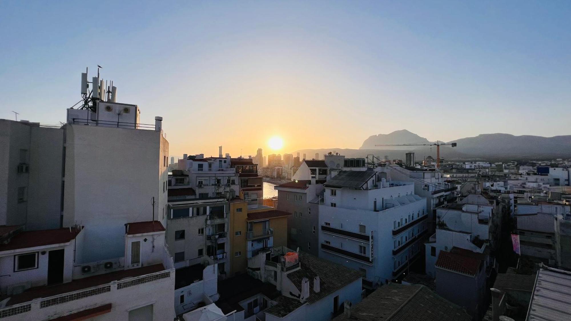 Atico Con Vistas En El Casco Antiguo De Benidorm Apartment Exterior foto