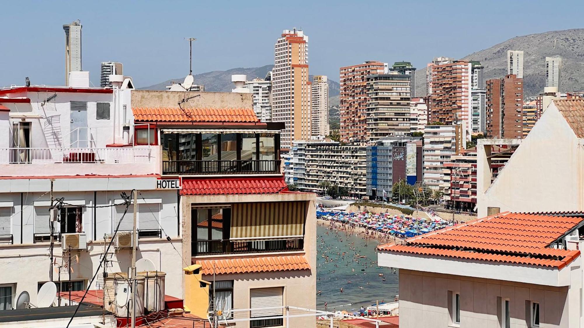 Atico Con Vistas En El Casco Antiguo De Benidorm Apartment Exterior foto